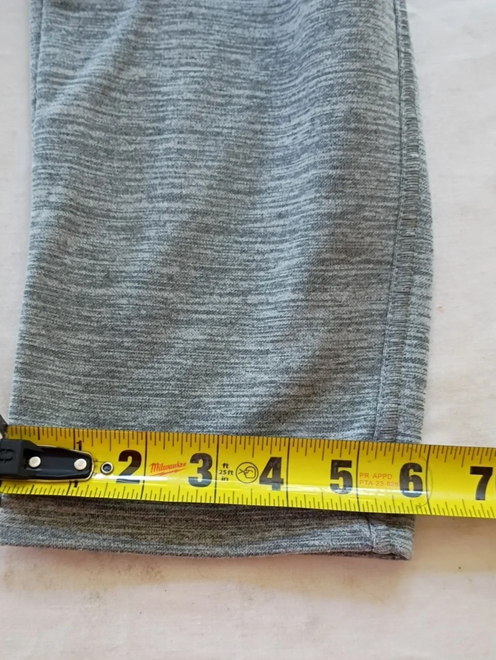 EUC Nike Boys Gray Performance Joggers Size Large Active Winter Athleisure